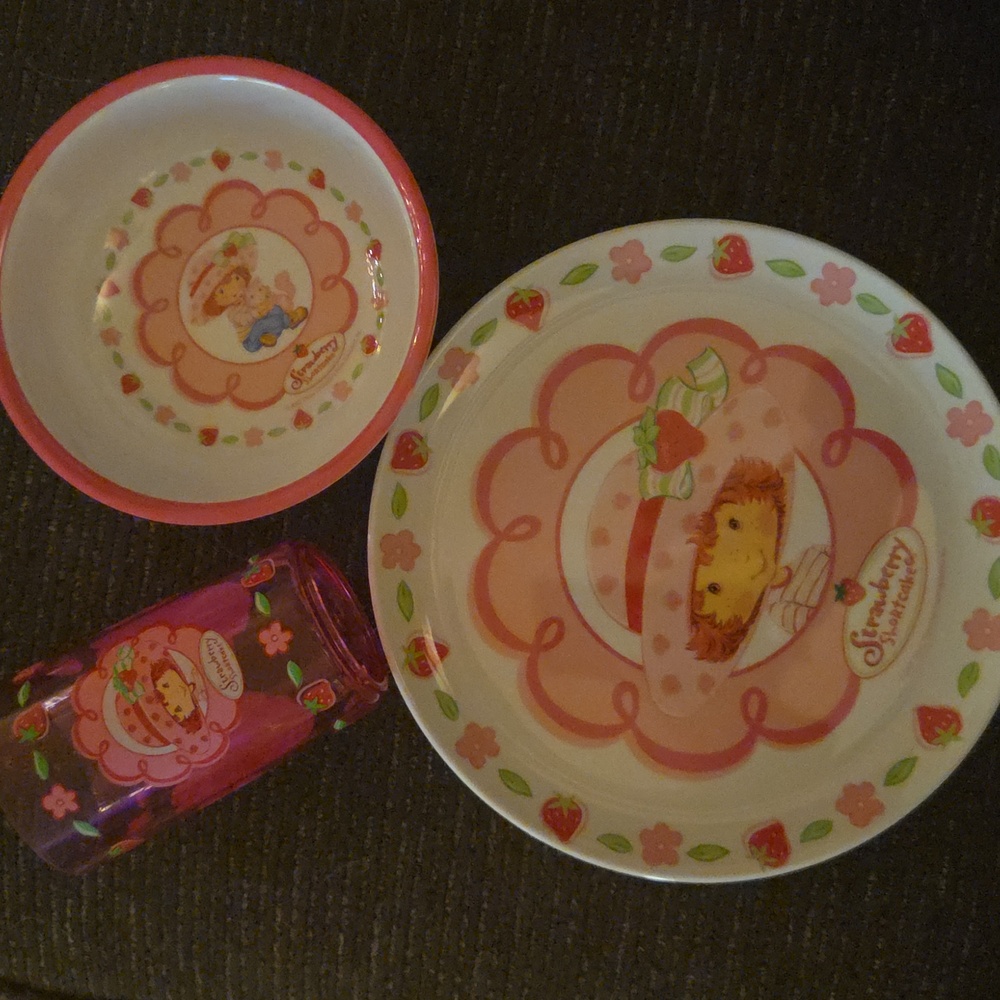 Strawberry shortcake 3 Piece dinnerware sets - Picture 3 of 4